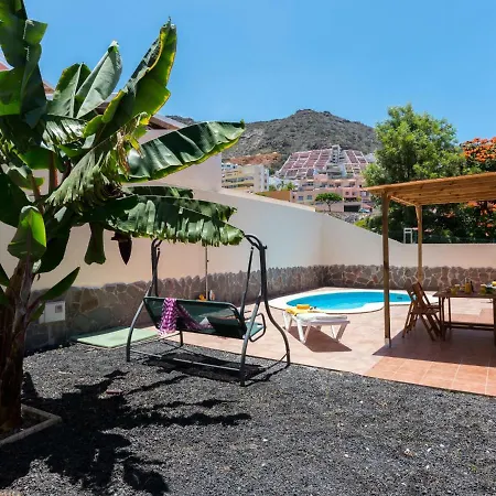 Amazing Viktoria! Pool Big Garden فيلة